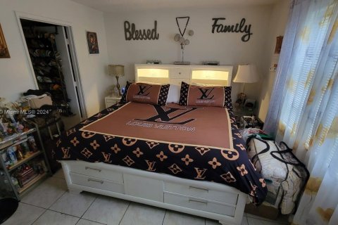 Condo in Miramar, Florida, 2 bedrooms  № 991307 - photo 18