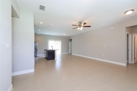 Casa en alquiler en Kissimmee, Florida, 4 dormitorios, 146.79 m2 № 1396607 - foto 2