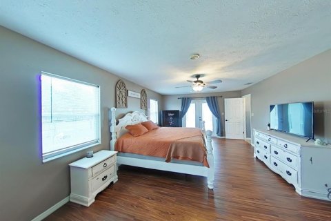 Casa en venta en Okeechobee, Florida, 4 dormitorios, 243.78 m2 № 932707 - foto 13