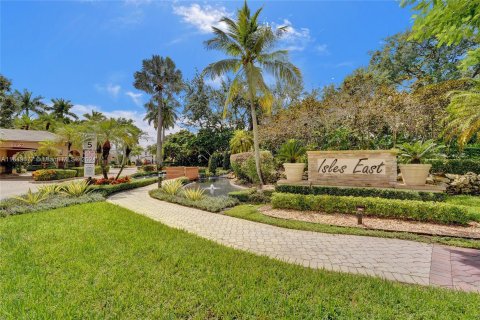 Villa ou maison à vendre à Coral Springs, Floride: 5 chambres, 292.64 m2 № 1333425 - photo 7