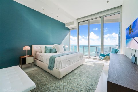 Condominio en venta en Sunny Isles Beach, Florida, 3 dormitorios, 310.29 m2 № 1128099 - foto 13