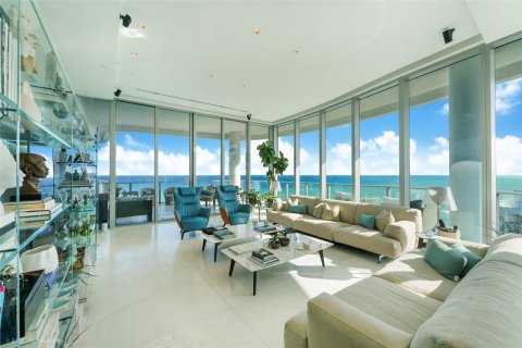 Condo in Sunny Isles Beach, Florida, 3 bedrooms  № 1128099 - photo 11