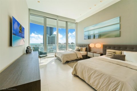 Copropriété à vendre à Sunny Isles Beach, Floride: 3 chambres, 310.29 m2 № 1128099 - photo 15