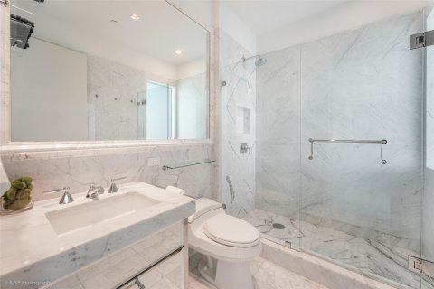 Copropriété à vendre à Sunny Isles Beach, Floride: 3 chambres, 310.29 m2 № 1128099 - photo 14