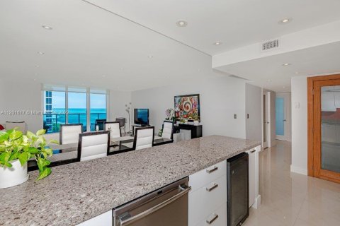 Copropriété à louer à Miami Beach, Floride: 2 chambres, 137.5 m2 № 23844 - photo 12