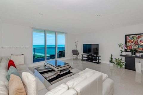 Copropriété à louer à Miami Beach, Floride: 2 chambres, 137.5 m2 № 23844 - photo 1