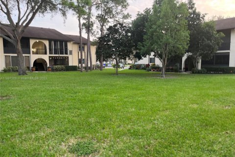 Condominio en venta en Greenacres, Florida, 2 dormitorios, 87.05 m2 № 880228 - foto 2