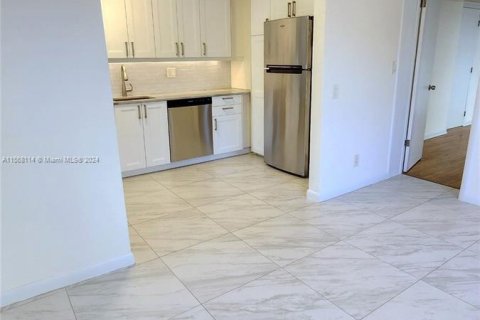 Condominio en venta en Miami Beach, Florida, 1 dormitorio, 51 m2 № 1180353 - foto 5