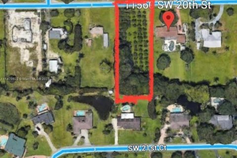 Terreno en venta en Davie, Florida № 782076 - foto 1