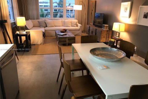 Copropriété à louer à Miami Beach, Floride: 1 chambre, 110.55 m2 № 33145 - photo 2