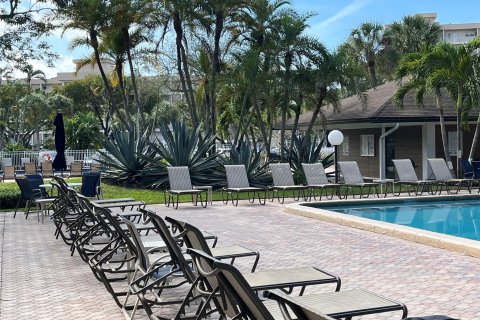 Copropriété à vendre à Pompano Beach, Floride: 2 chambres, 106.84 m2 № 966063 - photo 3