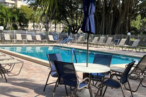 Copropriété à vendre à Pompano Beach, Floride: 2 chambres, 106.84 m2 № 966063 - photo 7