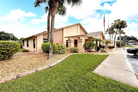 Villa ou maison à vendre à Zephyrhills, Floride: 2 chambres, 91.79 m2 № 1338212 - photo 20