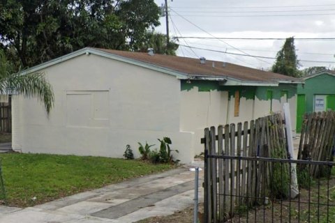 House in West Palm Beach, Florida 4 bedrooms, 122.63 sq.m. № 1338204 - photo 4