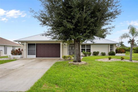 Villa ou maison à vendre à Punta Gorda, Floride: 3 chambres, 144.46 m2 № 1339560 - photo 1