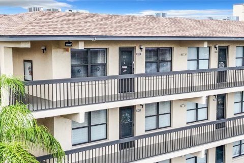 Condominio en venta en Bradenton, Florida, 1 dormitorio, 85.84 m2 № 1352581 - foto 3