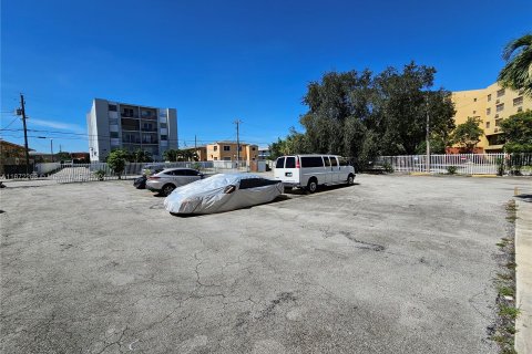 Villa ou maison à vendre à Miami, Floride: 3 chambres, 164.07 m2 № 1394687 - photo 2