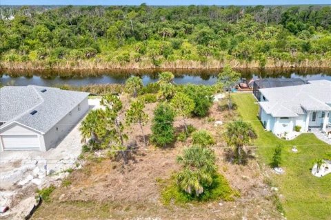 Terreno en venta en Port Charlotte, Florida № 1194529 - foto 1