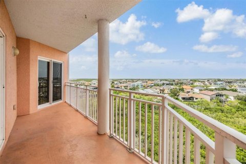 Condo in New Port Richey, Florida, 3 bedrooms  № 1288083 - photo 15