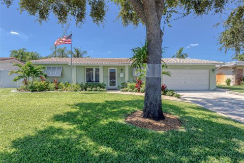 House in Fort Lauderdale, Florida 3 bedrooms, 145.86 sq.m. № 1186558 - photo 8