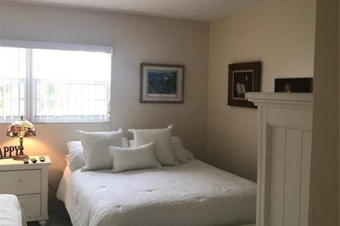Condo in Dania Beach, Florida, 1 bedroom  № 991681 - photo 6