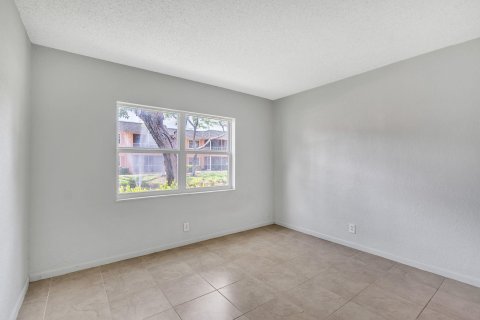 Condo in Deerfield Beach, Florida, 2 bedrooms  № 1209225 - photo 3