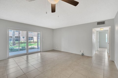 Condo in Deerfield Beach, Florida, 2 bedrooms  № 1209225 - photo 4