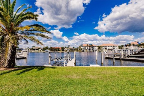 Condo in Punta Gorda, Florida, 3 bedrooms  № 424384 - photo 3