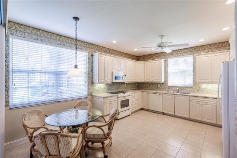 Condo in Punta Gorda, Florida, 3 bedrooms  № 424384 - photo 11