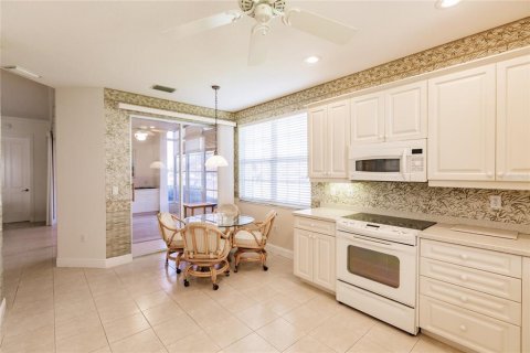 Condo in Punta Gorda, Florida, 3 bedrooms  № 424384 - photo 12