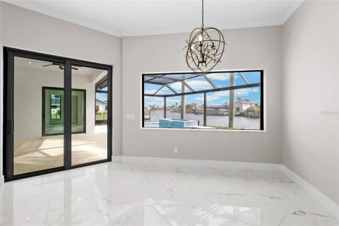 Villa ou maison à vendre à Cape Coral, Floride: 4 chambres, 268.49 m2 № 800401 - photo 18