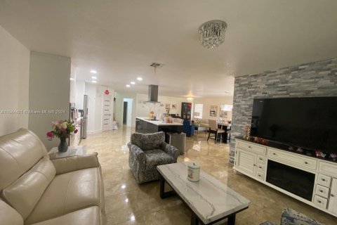 Villa ou maison à vendre à Miami, Floride: 3 chambres, 177.26 m2 № 1353705 - photo 23