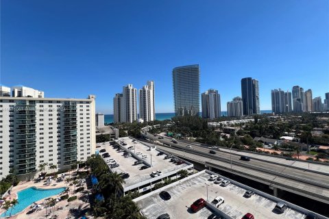 Copropriété à vendre à Sunny Isles Beach, Floride: 2 chambres, 139.82 m2 № 1127249 - photo 1