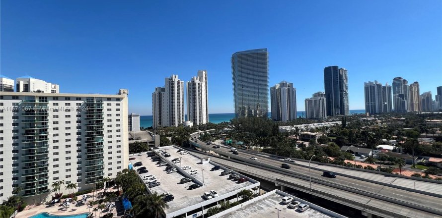 Condominio en Sunny Isles Beach, Florida, 2 dormitorios  № 1127249