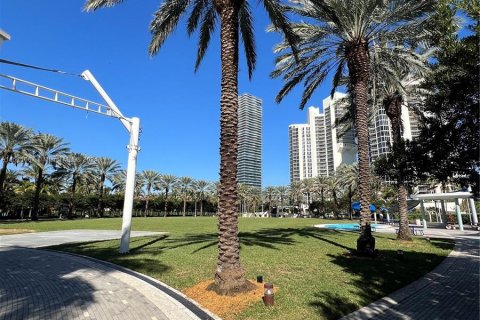 Condominio en venta en Sunny Isles Beach, Florida, 2 dormitorios, 139.82 m2 № 1127249 - foto 26