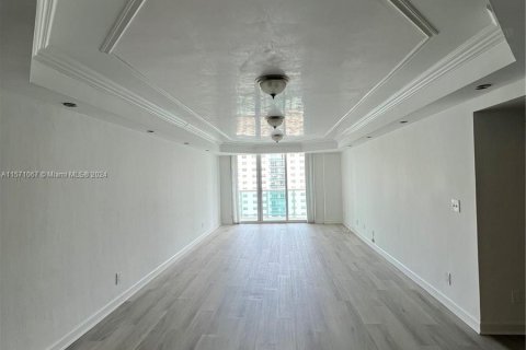 Condominio en venta en Sunny Isles Beach, Florida, 2 dormitorios, 139.82 m2 № 1127249 - foto 7