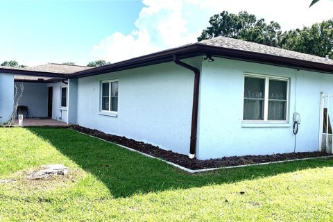 House in Tampa, Florida 3 bedrooms, 345.13 sq.m. № 1347372 - photo 8