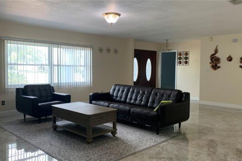 Casa en venta en Tampa, Florida, 3 dormitorios, 345.13 m2 № 1347372 - foto 21