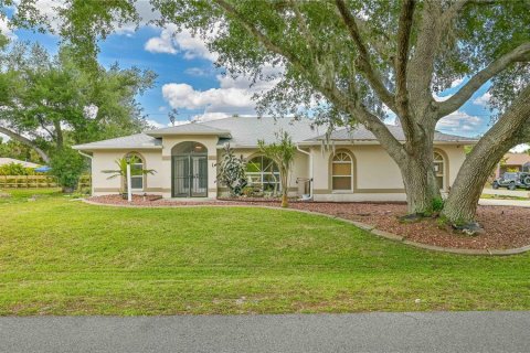 House in Port Charlotte, Florida 3 bedrooms, 214.6 sq.m. № 1347013 - photo 1