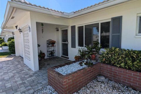 Casa en venta en Pinellas Park, Florida, 2 dormitorios, 118.54 m2 № 1351128 - foto 2