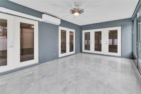 Villa ou maison à vendre à Palm Harbor, Floride: 3 chambres, 137.96 m2 № 1351129 - photo 21