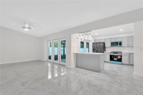 Villa ou maison à vendre à Palm Harbor, Floride: 3 chambres, 137.96 m2 № 1351129 - photo 7