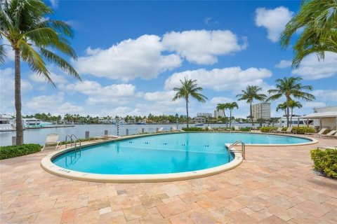 Condo in Fort Lauderdale, Florida, 2 bedrooms  № 815270 - photo 5