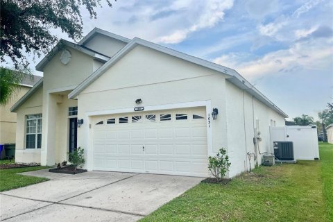 Villa ou maison à vendre à Kissimmee, Floride: 3 chambres, 169.27 m2 № 1322555 - photo 3