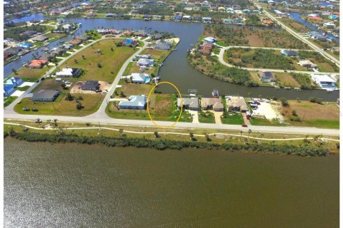 Terreno en venta en Port Charlotte, Florida № 946959 - foto 9