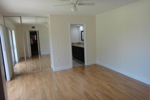 Townhouse in West Palm Beach, Florida 2 bedrooms, 114.83 sq.m. № 1147012 - photo 4