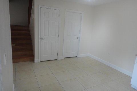 Townhouse in West Palm Beach, Florida 2 bedrooms, 114.83 sq.m. № 1147012 - photo 7