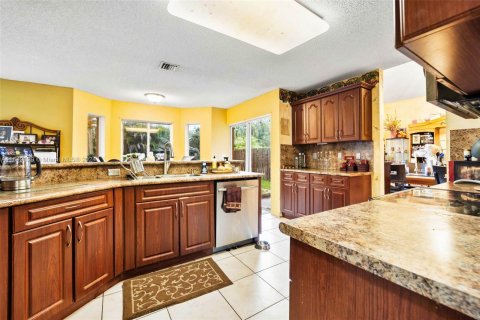 Villa ou maison à vendre à Davie, Floride: 4 chambres, 235.41 m2 № 1332084 - photo 22