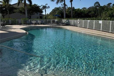 Townhouse in Cape Coral, Florida 2 bedrooms, 133.13 sq.m. № 1353387 - photo 25