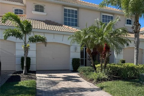 Townhouse in Cape Coral, Florida 2 bedrooms, 133.13 sq.m. № 1353387 - photo 1